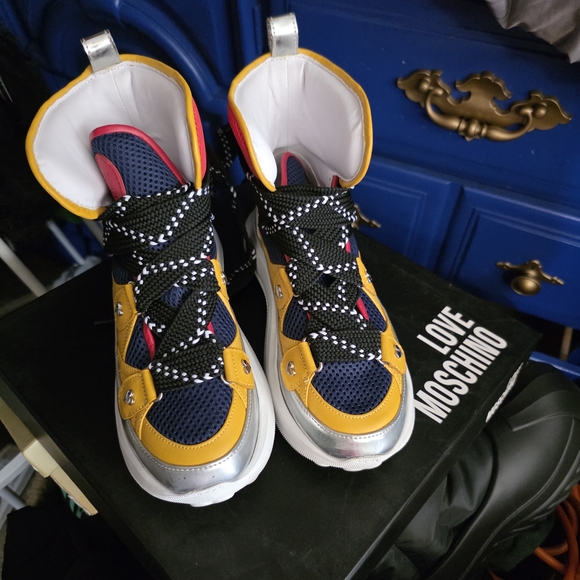 Love Moschino Womens Sneakers in Yellow and Silver